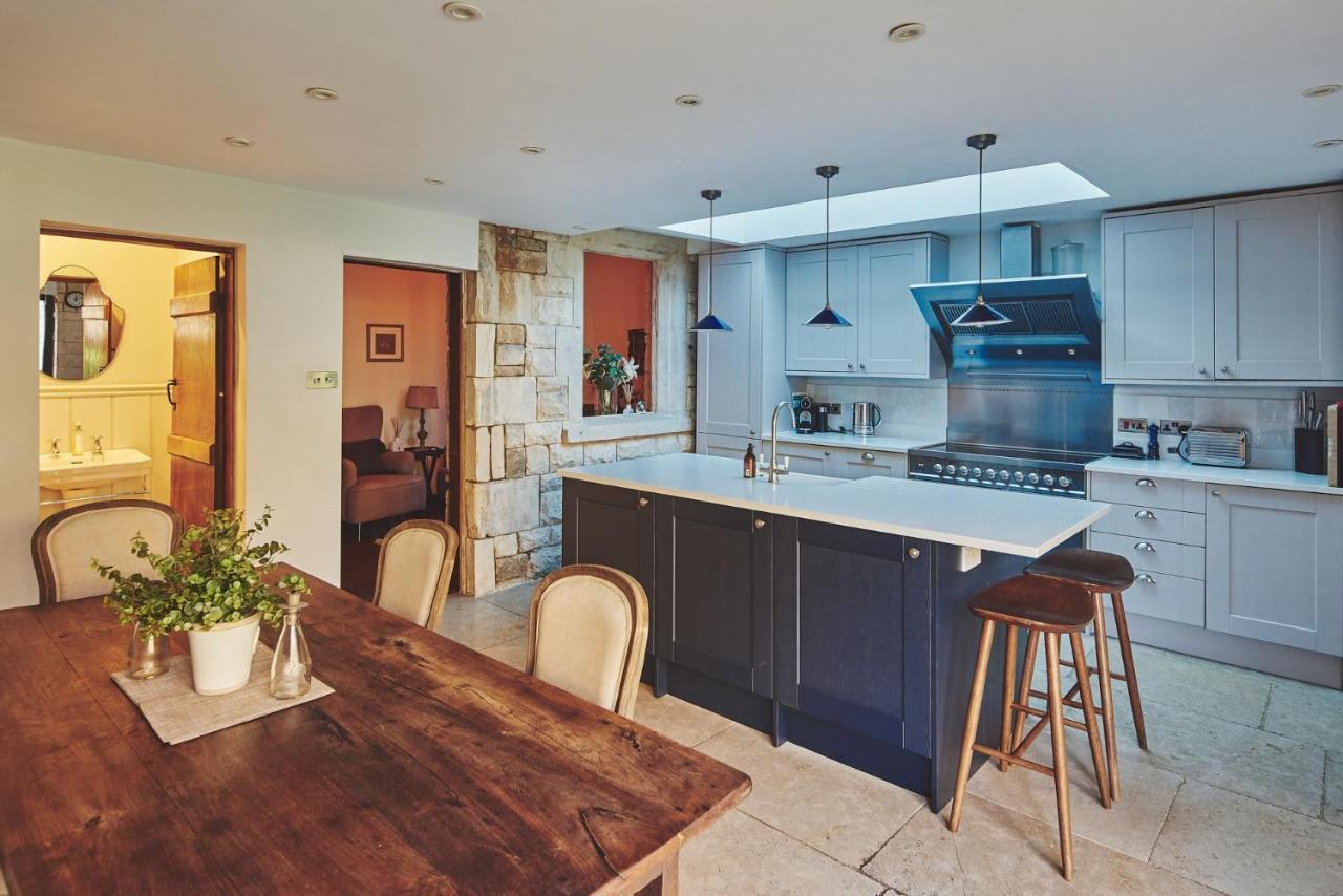 Large Stylish Luxury Cotswold Cottage - Ideal For Families, W/ Ev Charging Andoversford Exterior photo